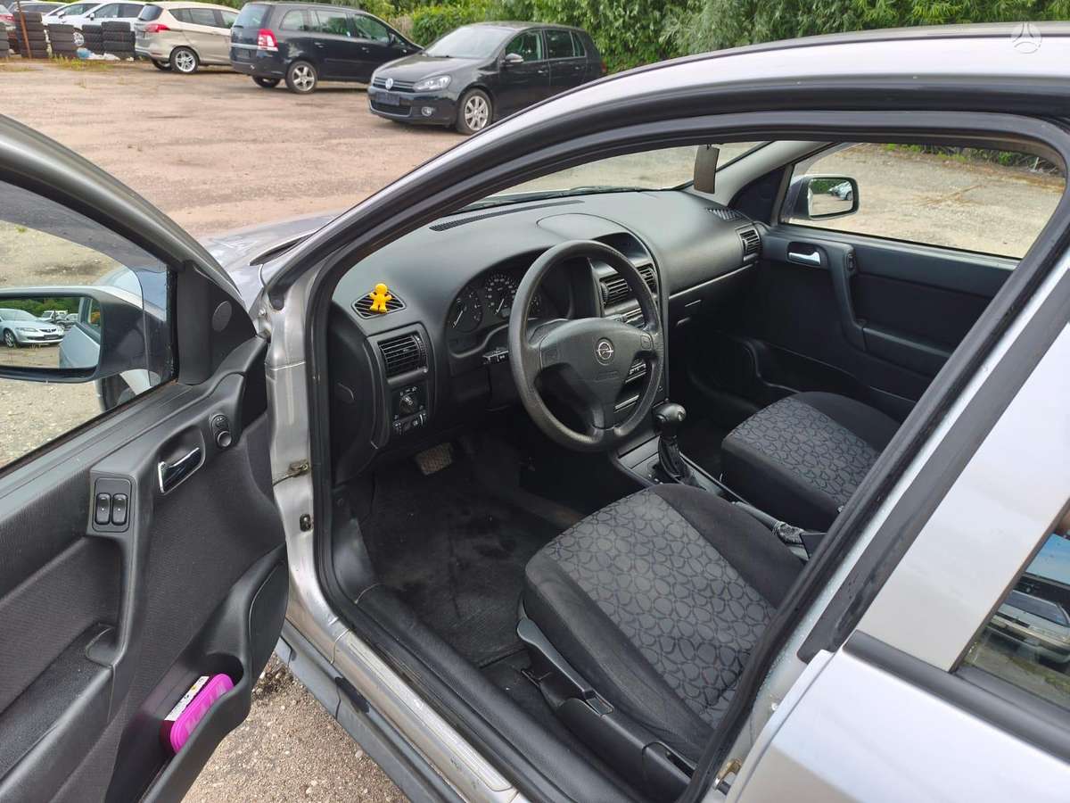 Opel Astra, 1.6 l., Хэтчбек