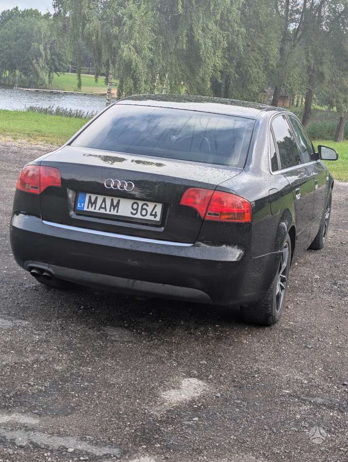 Audi A4, 2.0 l., Седан