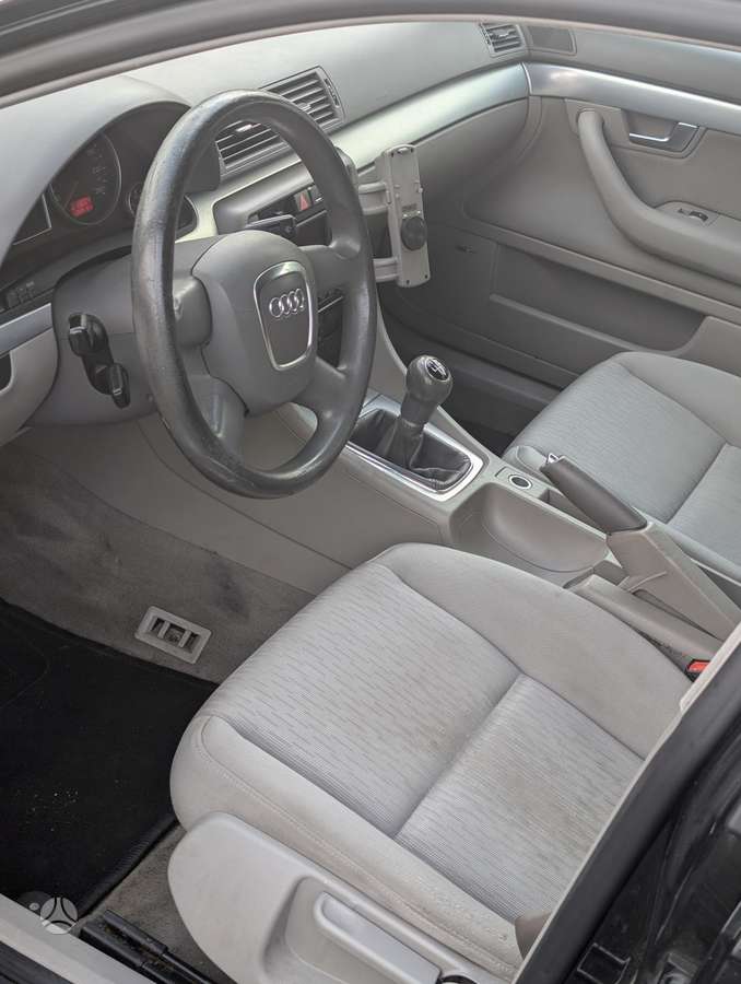 Audi A4, 2.0 l., Седан