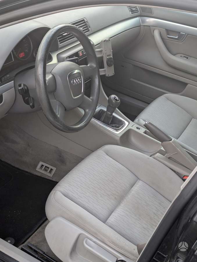 Audi A4, 2.0 l., sedanas