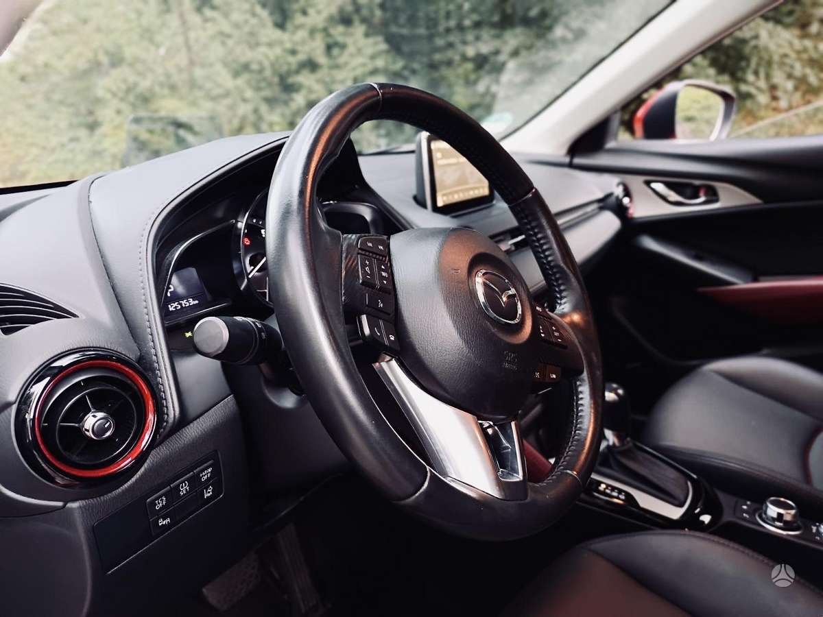 Mazda CX-3, 1.5 l., off-road / crossover