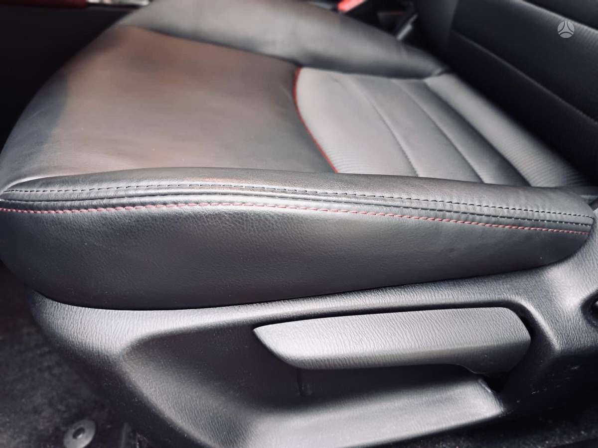 Mazda CX-3, 1.5 l., off-road / crossover