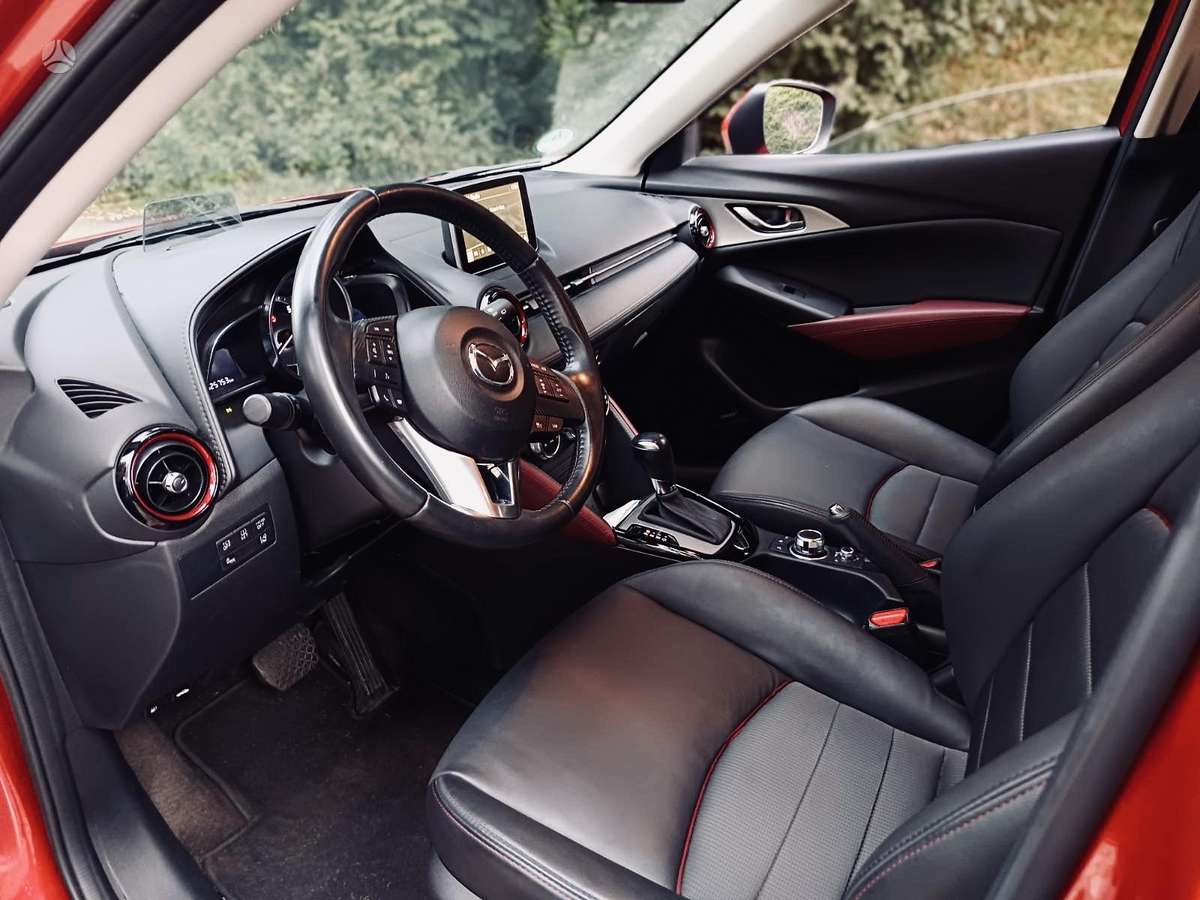 Mazda CX-3, 1.5 l., off-road / crossover