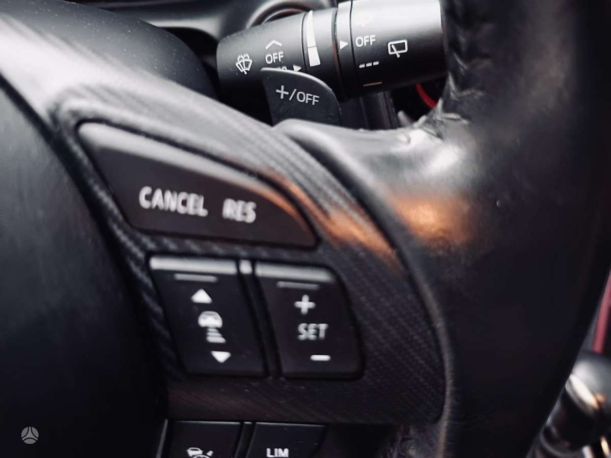 Mazda CX-3, 1.5 l., off-road / crossover