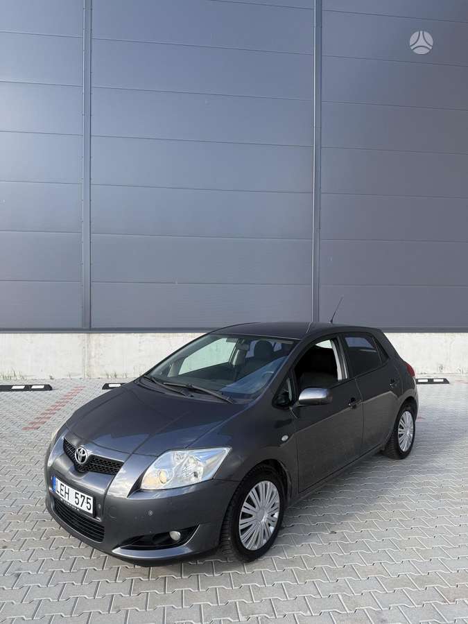 Toyota Auris - 2