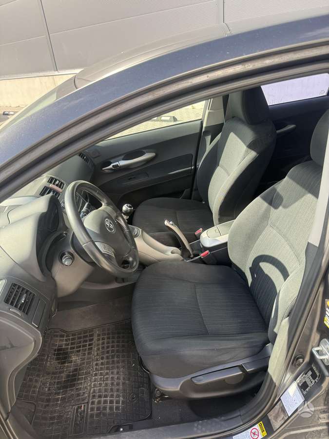 Toyota Auris - 5
