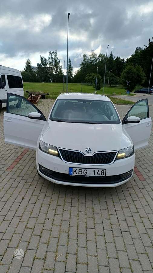 Škoda Rapid - 12