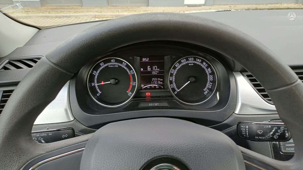 Skoda Rapid, 1.0 l., Хэтчбек