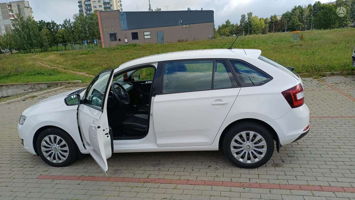 Skoda Rapid, 1.0 l., Хэтчбек