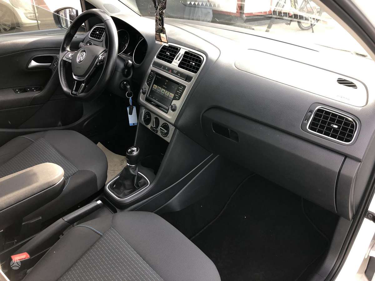 Volkswagen Polo - 8
