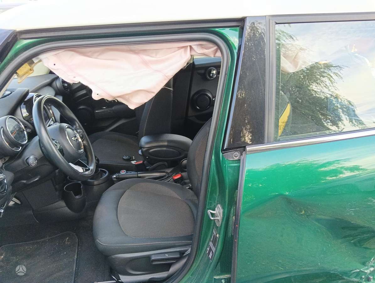 Mini Cooper, 1.5 l., Хэтчбек