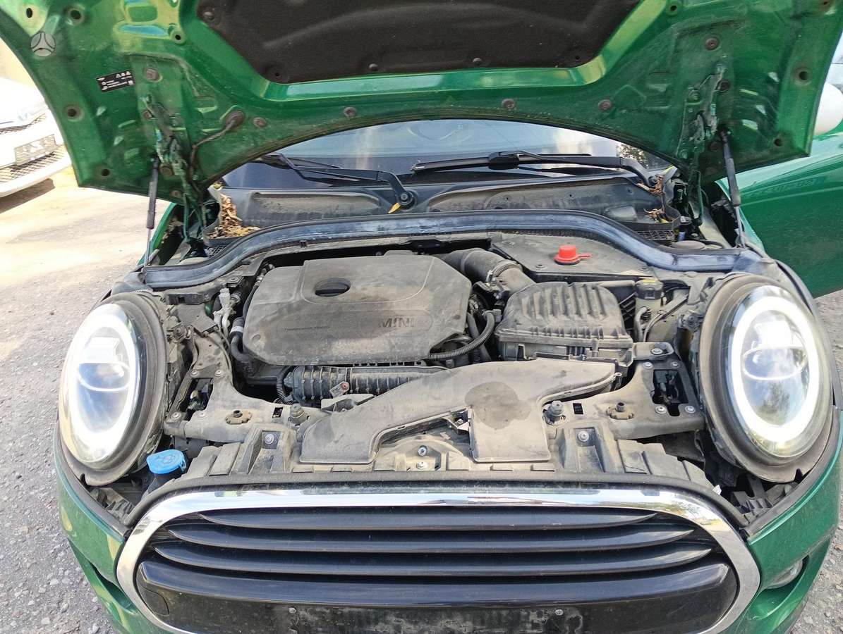 Mini Cooper, 1.5 l., hatchback