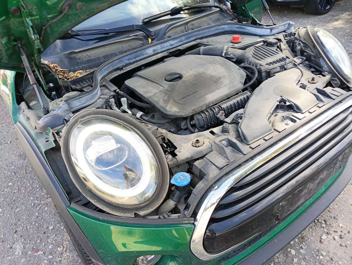 Mini Cooper, 1.5 l., hatchback