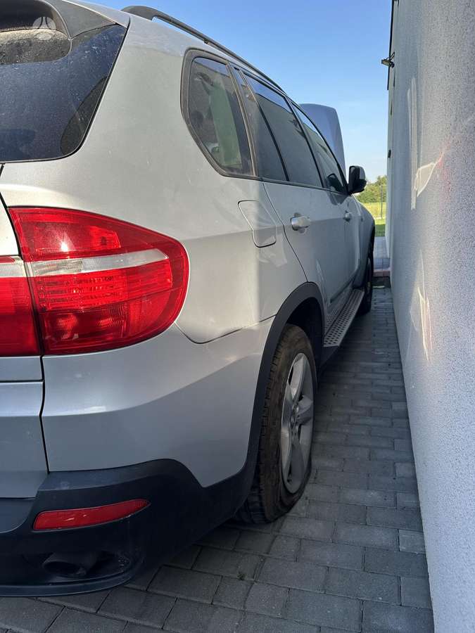 BMW X5, off-road / crossover