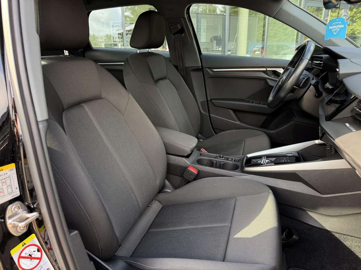 Audi A3, 1.5 l., hatchback
