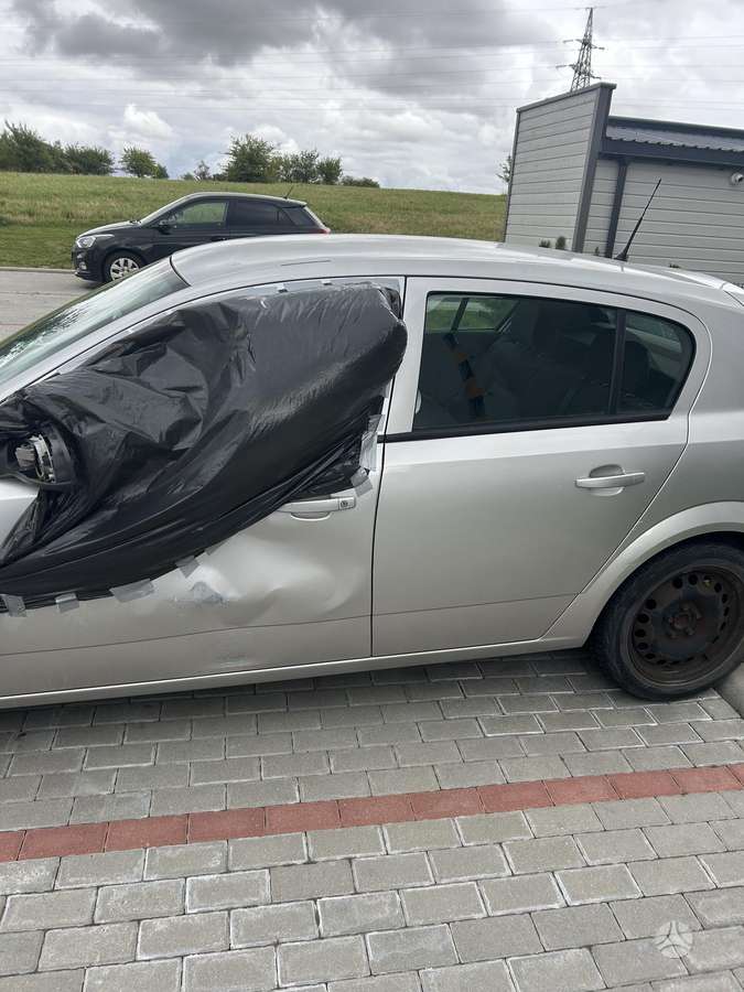 Opel Astra, 1.7 l., hatchback