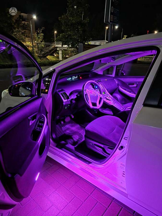 Toyota Prius - 8