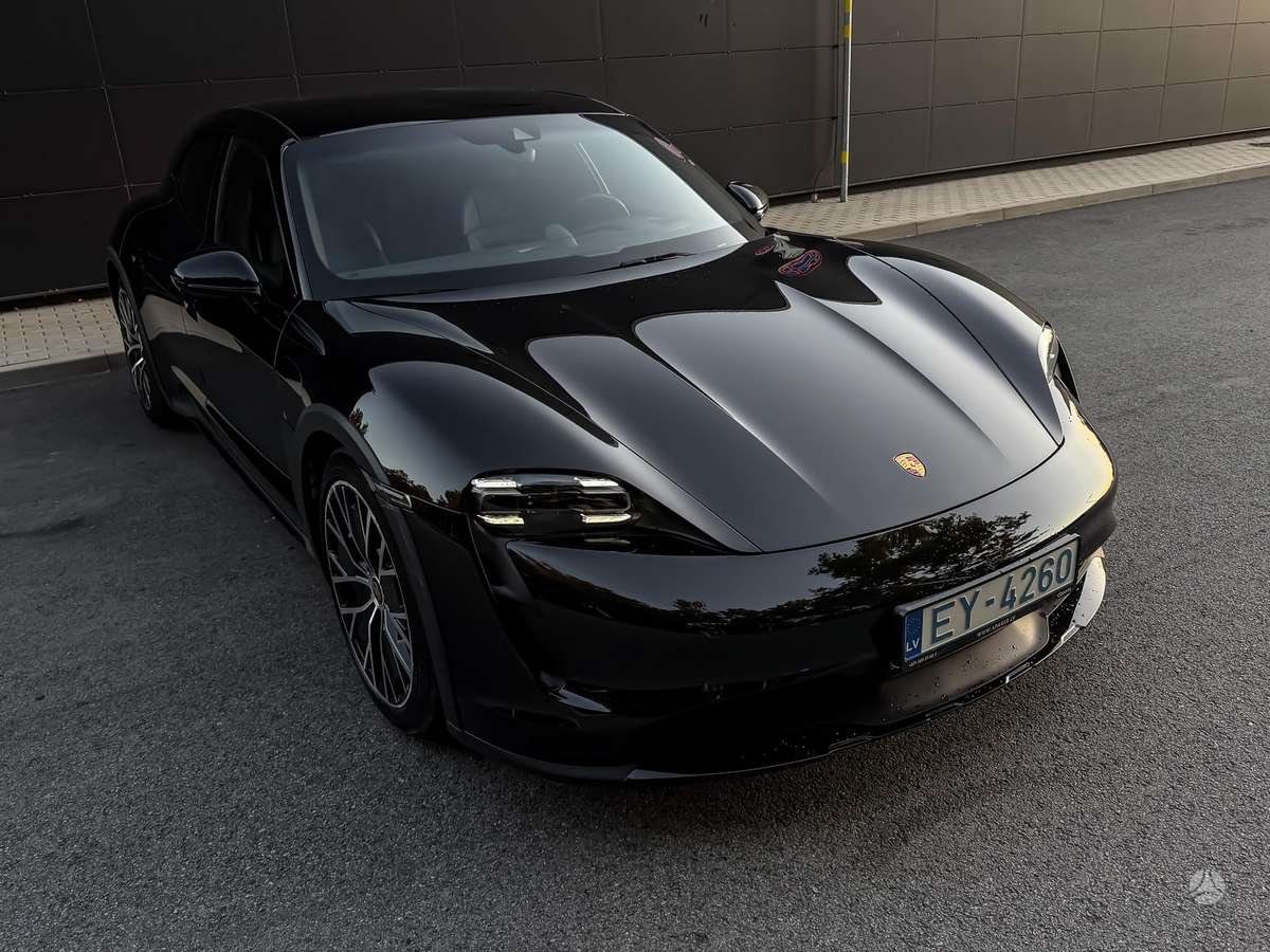 Porsche Taycan - 4
