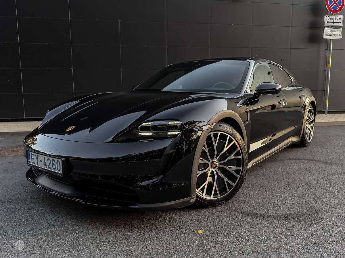 Porsche Taycan - 7
