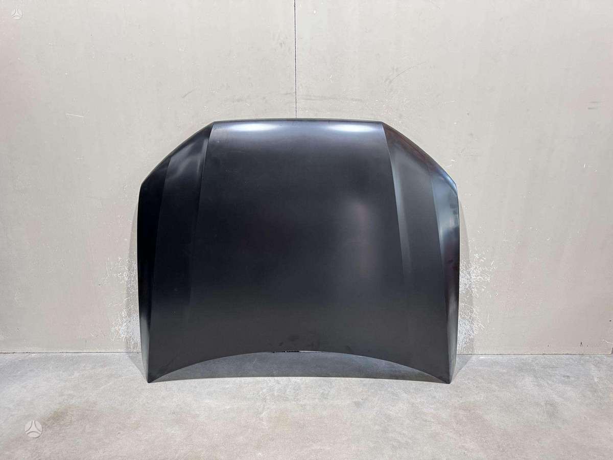 Audi Q7 hood (front, rear)