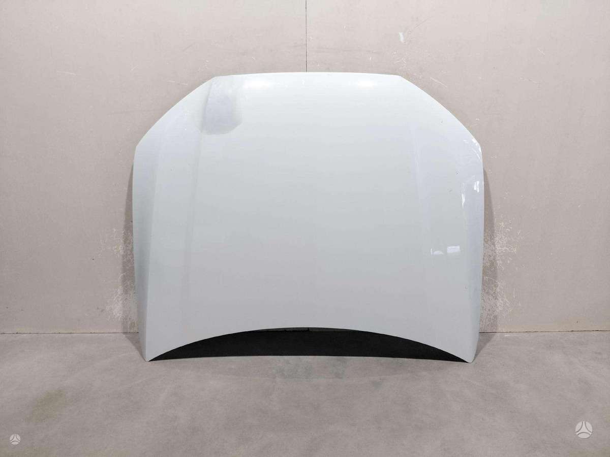 Audi Q7 hood (front, rear)