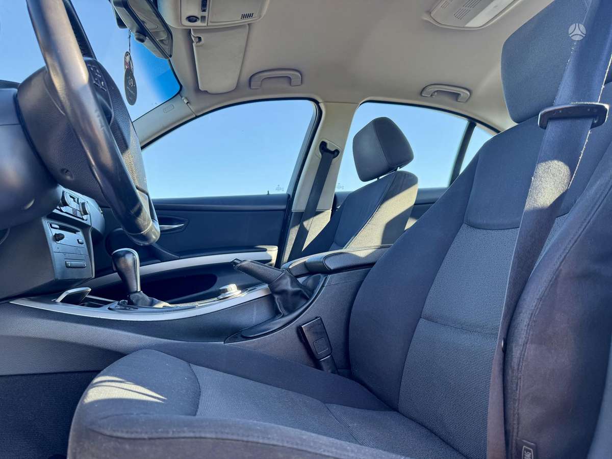 BMW 320, 2.0 l., Седан
