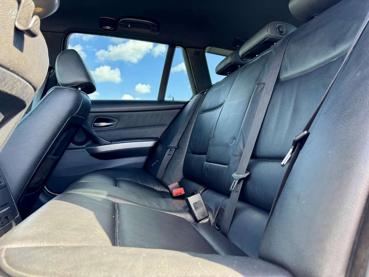 BMW 330, 3.0 l., Универсал