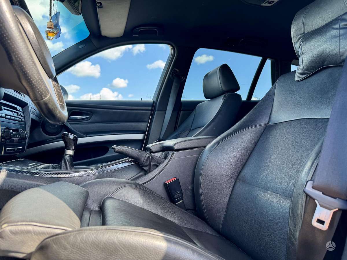BMW 330, 3.0 l., Универсал