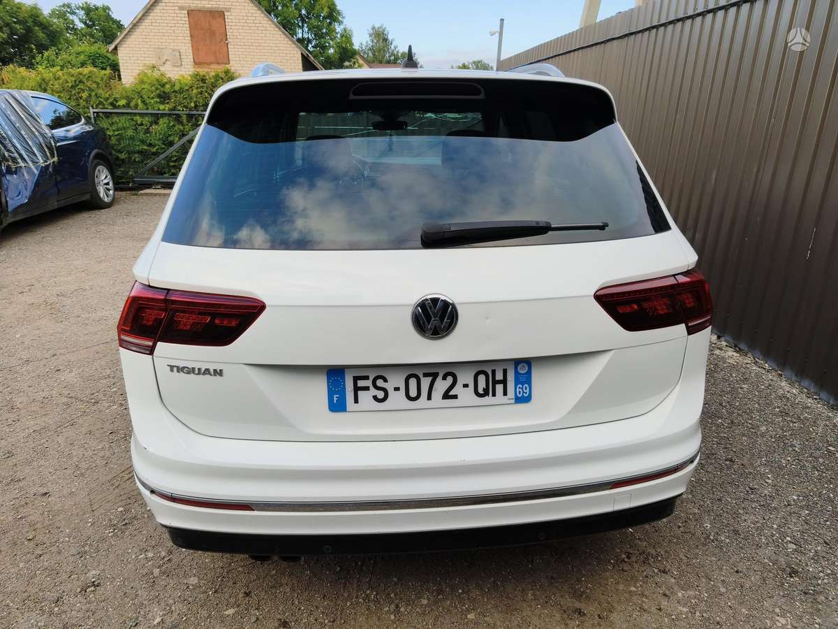 Volkswagen Tiguan - 8