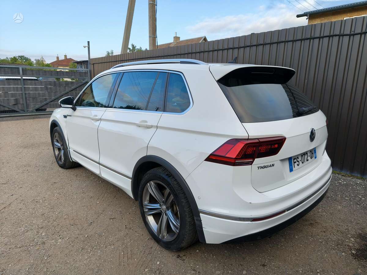 Volkswagen Tiguan - 6