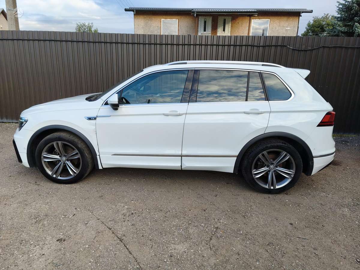 Volkswagen Tiguan - 4