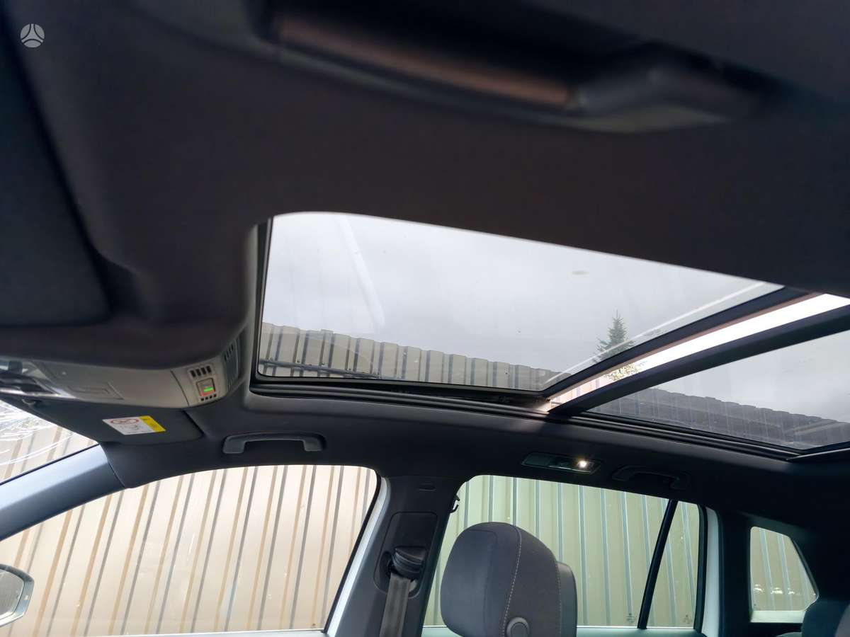Volkswagen Tiguan - 9