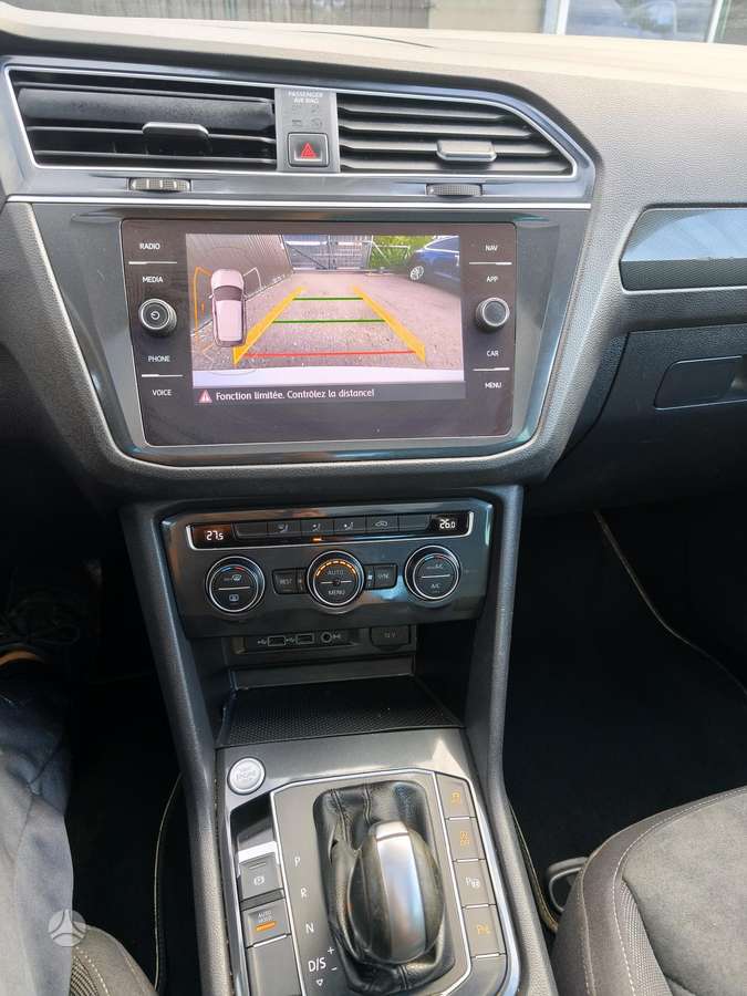 Volkswagen Tiguan - 12