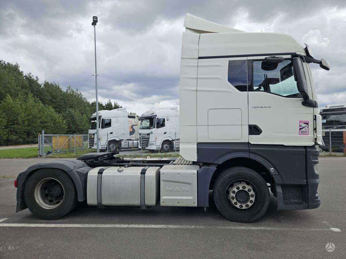 MAN TGX 18.470, double sleeper