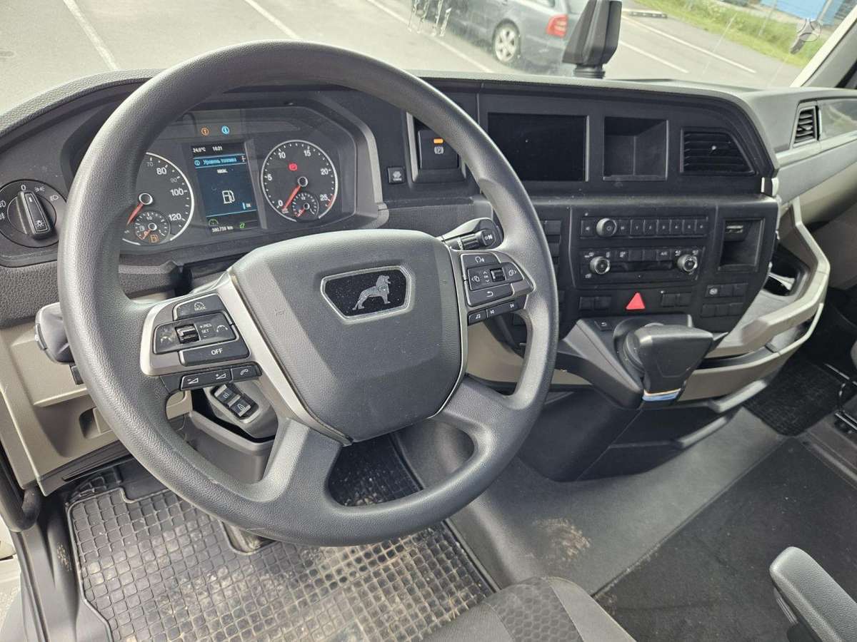 MAN TGX 18.470, double sleeper