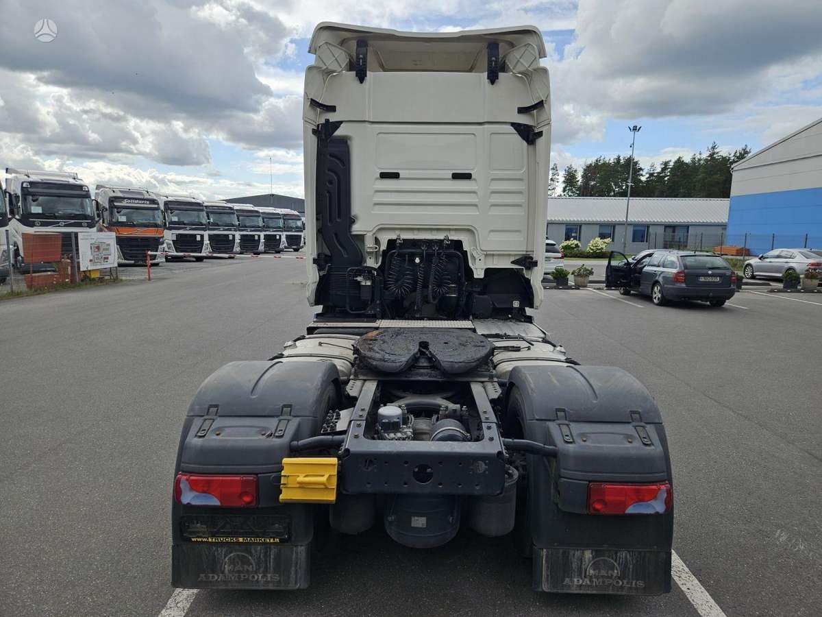MAN TGX 18.470, double sleeper