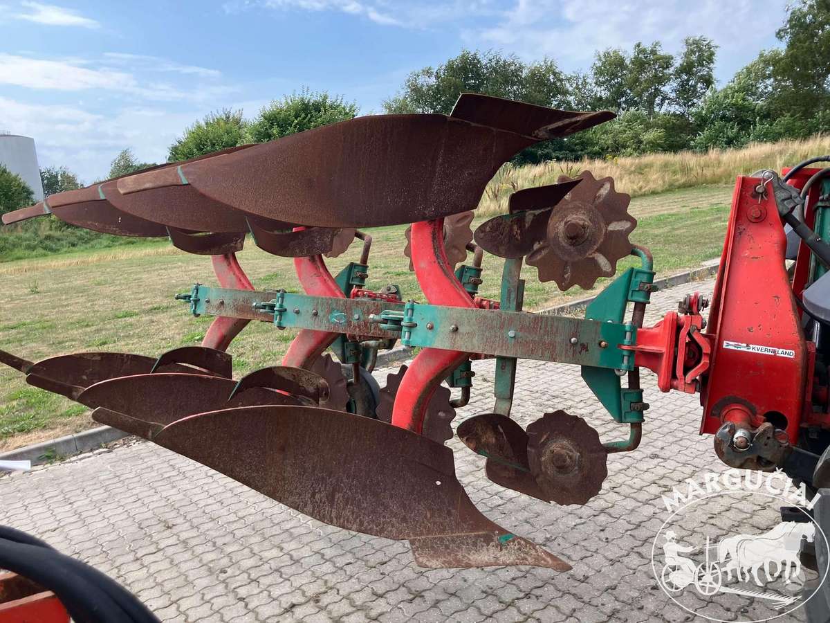 Kverneland E, 3 korpusų, ploughs