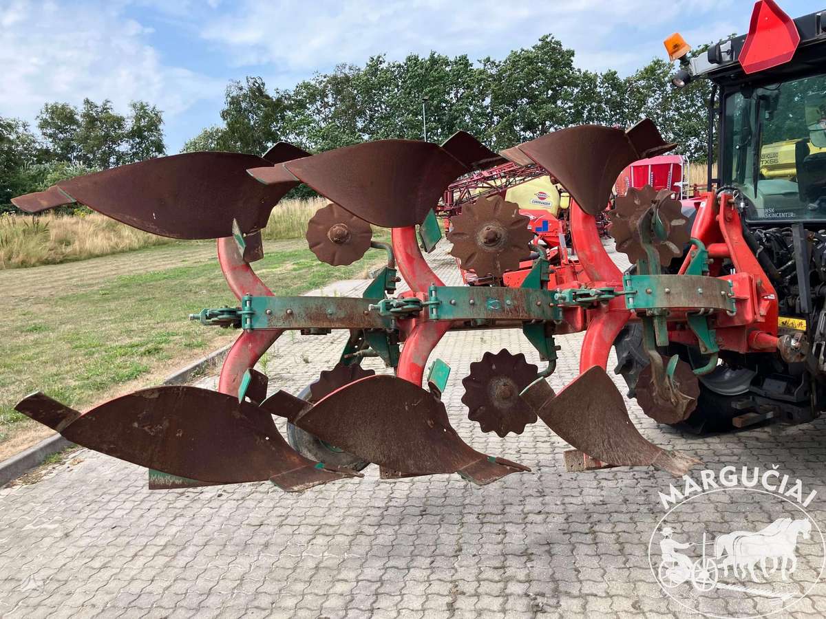 Kverneland E, 3 korpusų, plūgai