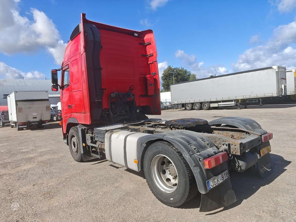 Volvo FH 440, double sleeper