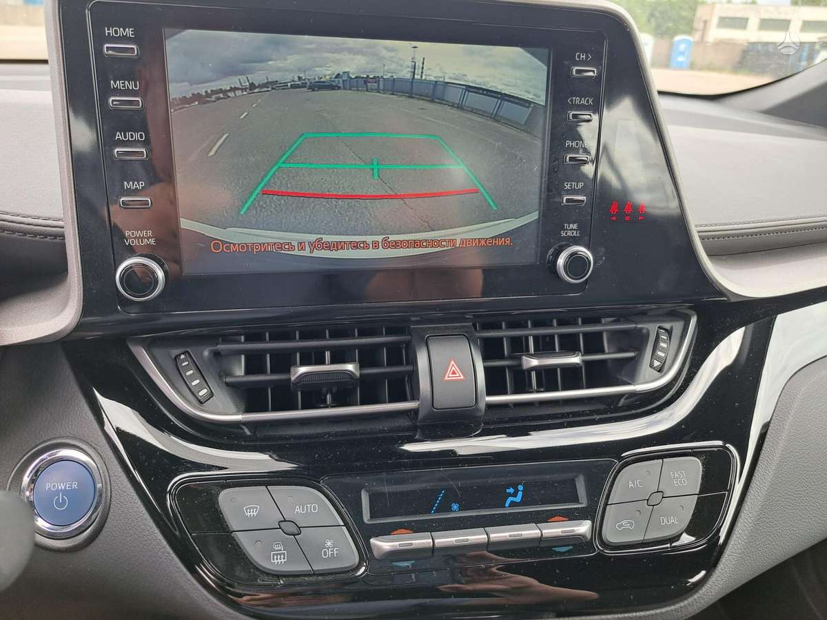Toyota C-HR - 12