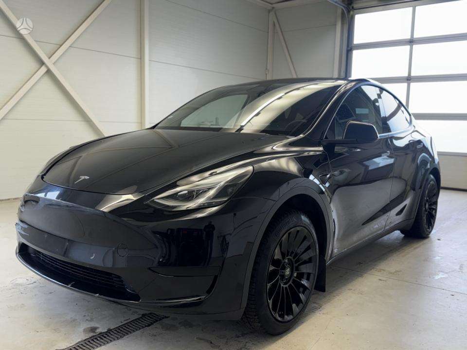 Tesla Model Y, 75 kWh, hatchback