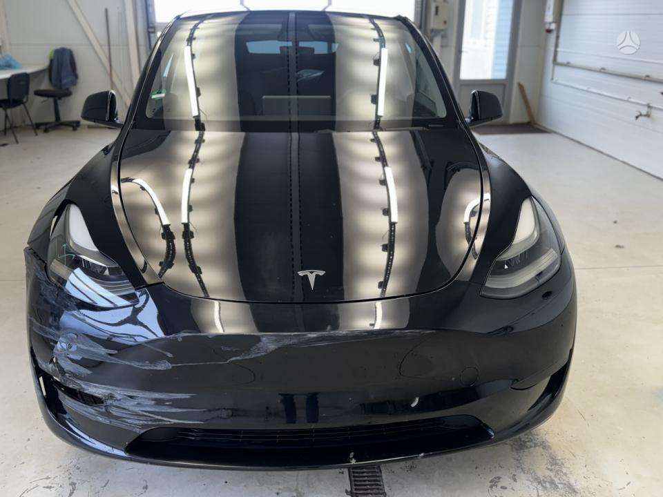 Tesla Model Y, 75 kWh, hatchback