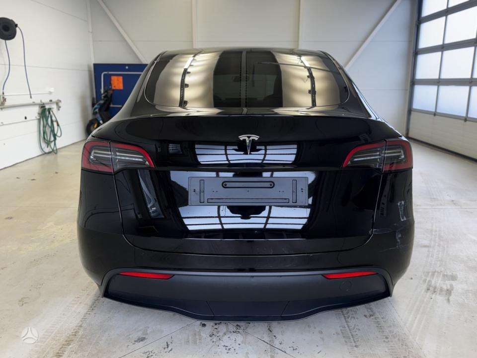 Tesla Model Y, 75 kWh, hatchback