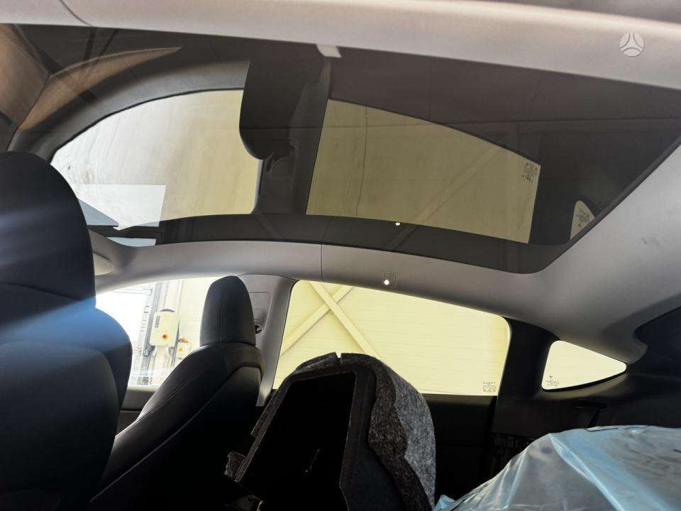 Tesla Model Y, 75 кВт·ч, Хэтчбек