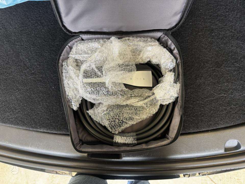 Tesla Model Y, 75 кВт·ч, Хэтчбек