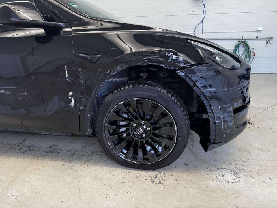 Tesla Model Y, 75 kWh, hatchback