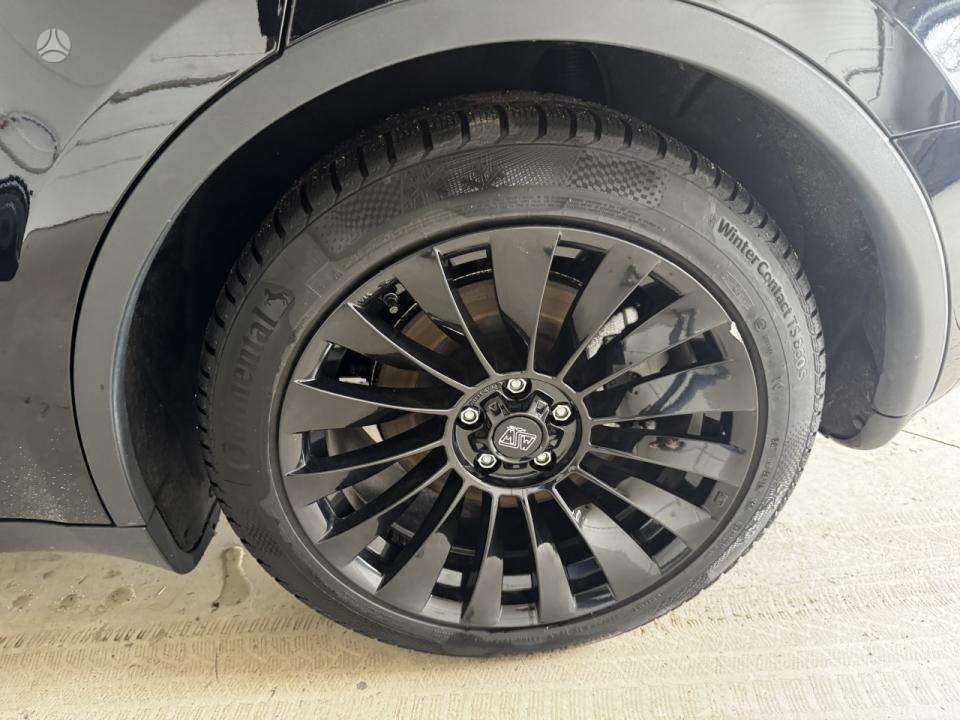 Tesla Model Y, 75 kWh, hatchback
