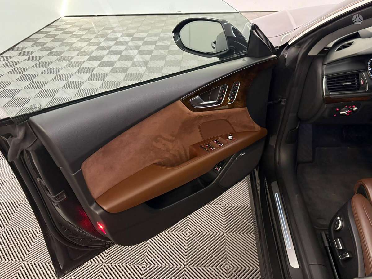 Audi A7, 3.0 l., hatchback