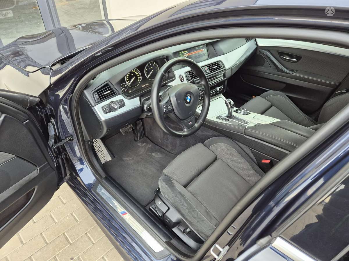 BMW 520, 2.0 l., Седан