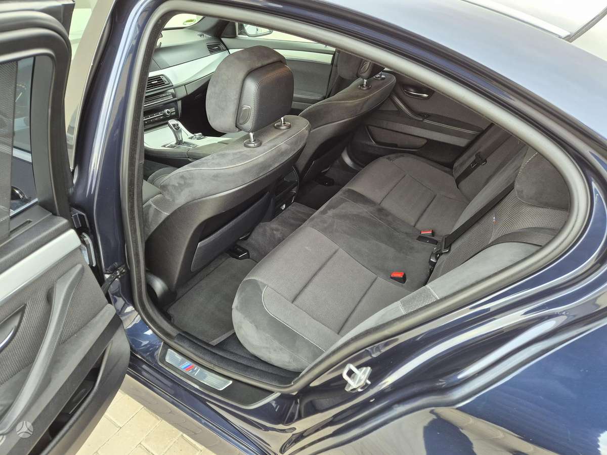 BMW 520, 2.0 l., Седан